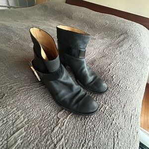 Chloe Black leather boot